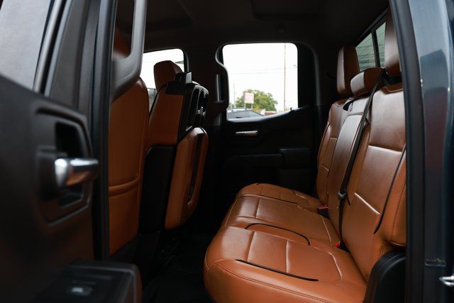 2019 Chevrolet Silverado 1500 LT - Photo 12