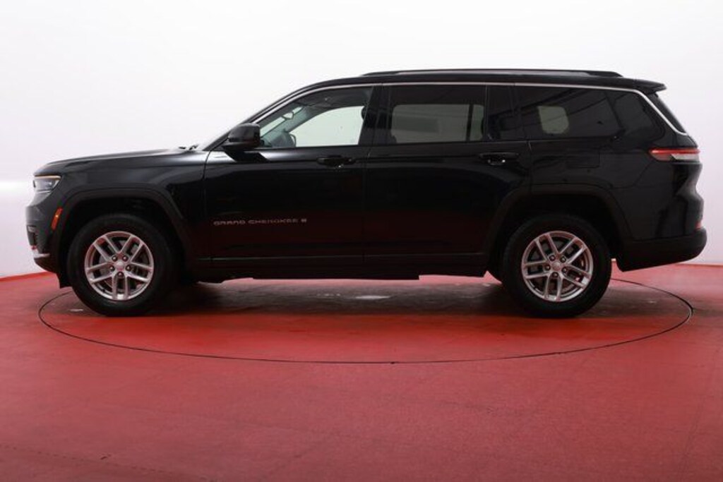 Used 2023 Jeep Grand Cherokee L Laredo SUV