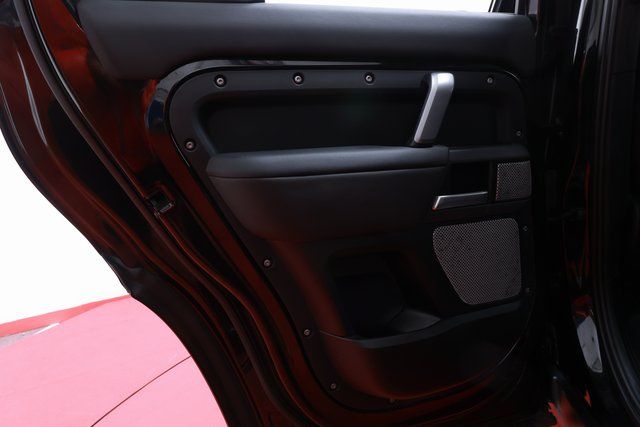 2024 Land Rover Defender X-Dynamic SE - Photo 20