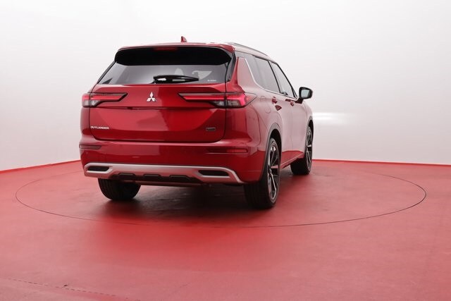 2024 Mitsubishi Outlander SEL photo 4