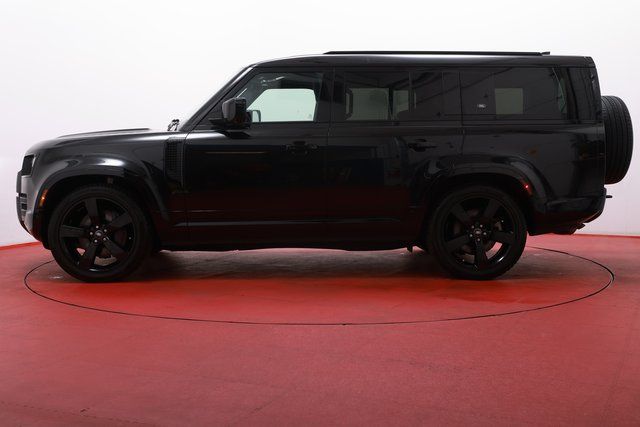2024 Land Rover Defender X-Dynamic SE - Photo 2