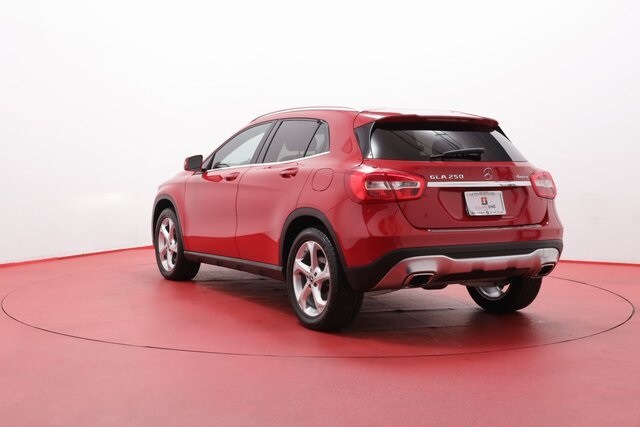 2020 Mercedes Benz GLA 250 photo 3