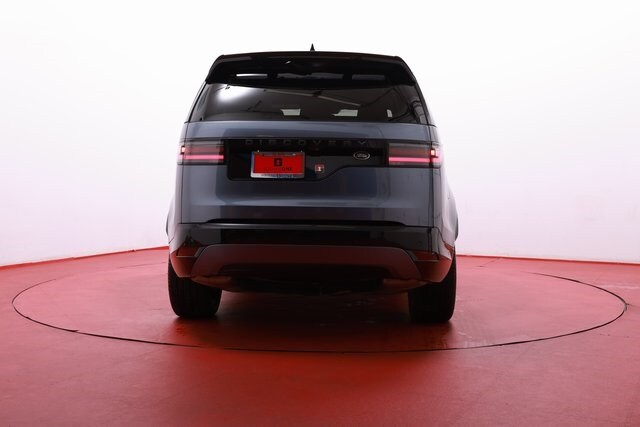 2022 Land Rover Discovery S R-Dynamic photo 4