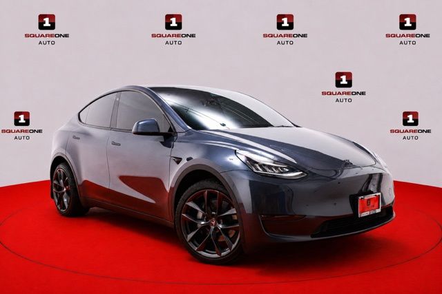 2023 Tesla Model Y Long Range Dual Motor All-Wheel Drive's photo