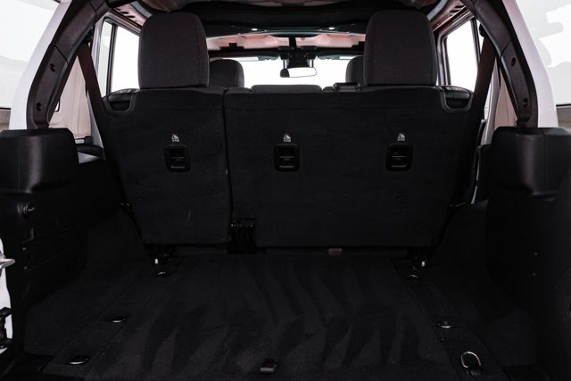 2025 Jeep Wrangler 4-Door Sahara - Photo 40