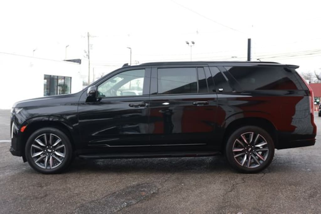 Used 2024 Cadillac Escalade ESV Sport SUV