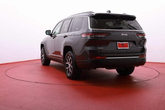 2024 Jeep Grand Cherokee Limited photo 3