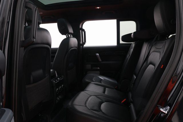 2024 Land Rover Defender X-Dynamic SE - Photo 11
