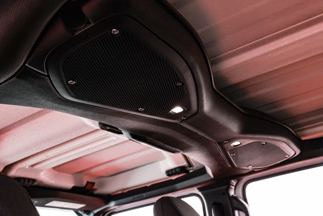 2025 Jeep Wrangler 4-Door Sahara - Photo 44