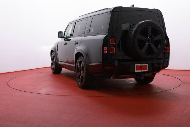 2024 Land Rover Defender X-Dynamic SE - Photo 3
