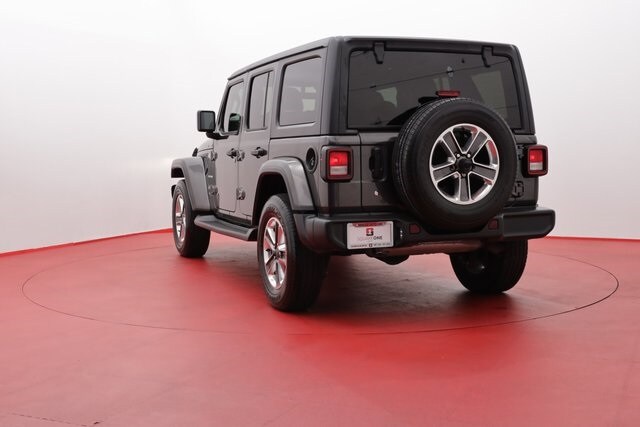 2018 Jeep Wrangler Unlimited Sahara photo 3