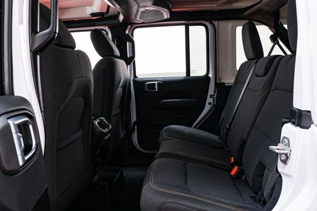 2025 Jeep Wrangler 4-Door Sahara - Photo 12