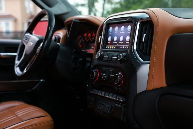 2019 Chevrolet Silverado 1500 LT - Photo 18