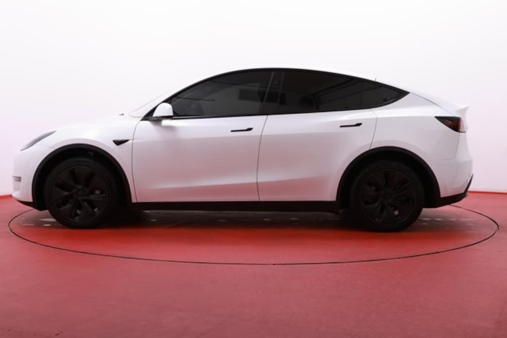 Used 2025 Tesla Model Y Long Range SUV