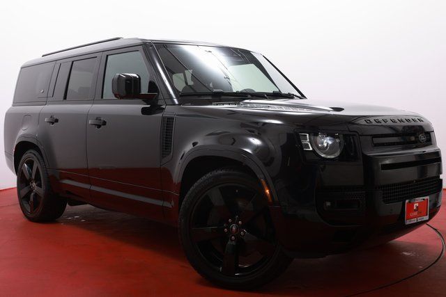 2024 Land Rover Defender 130 X-Dynamic SE P400's photo