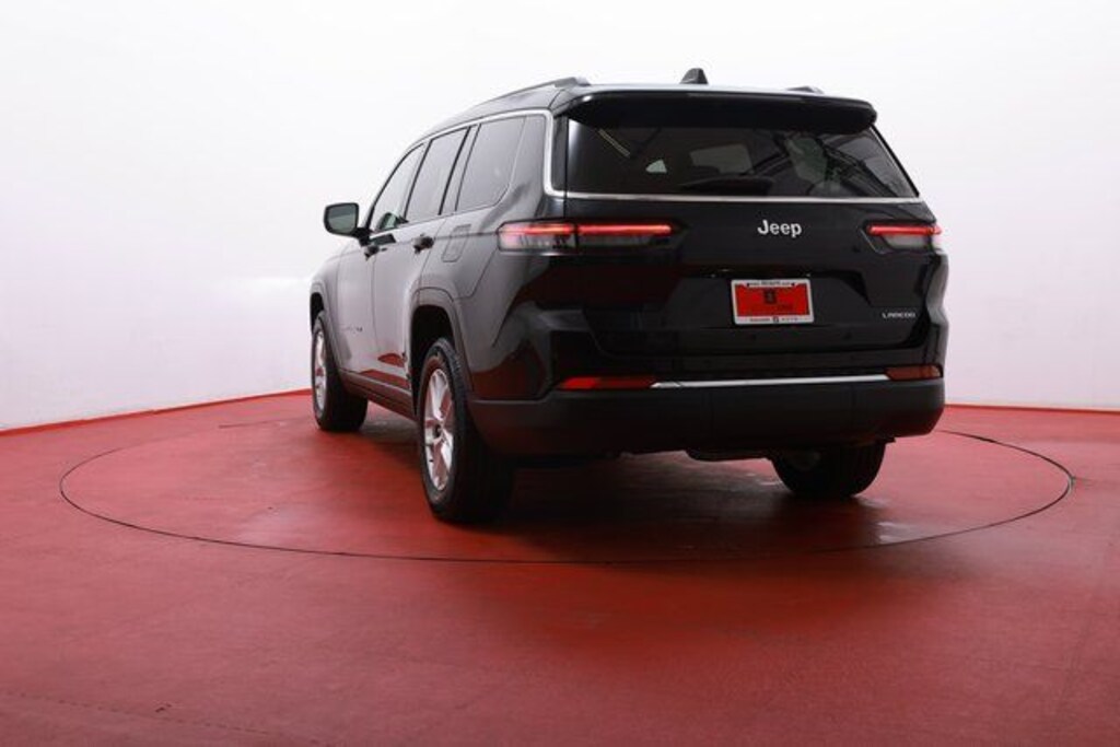 Used 2023 Jeep Grand Cherokee L Laredo SUV