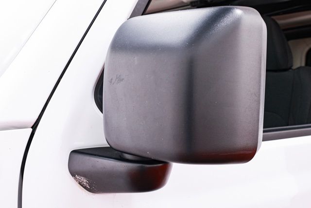 2025 Jeep Wrangler 4-Door Sahara - Photo 26
