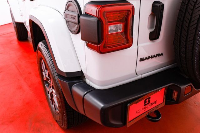 2025 Jeep Wrangler 4-Door Sahara - Photo 25