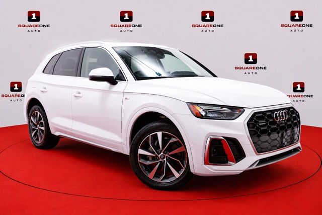 2024 Audi Q5 45 Premium Plus's photo