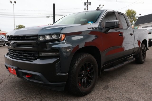 2019 Chevrolet Silverado 1500 LT photo 3
