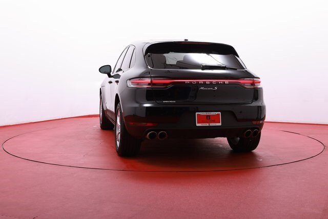 2021 Porsche Macan S photo 3