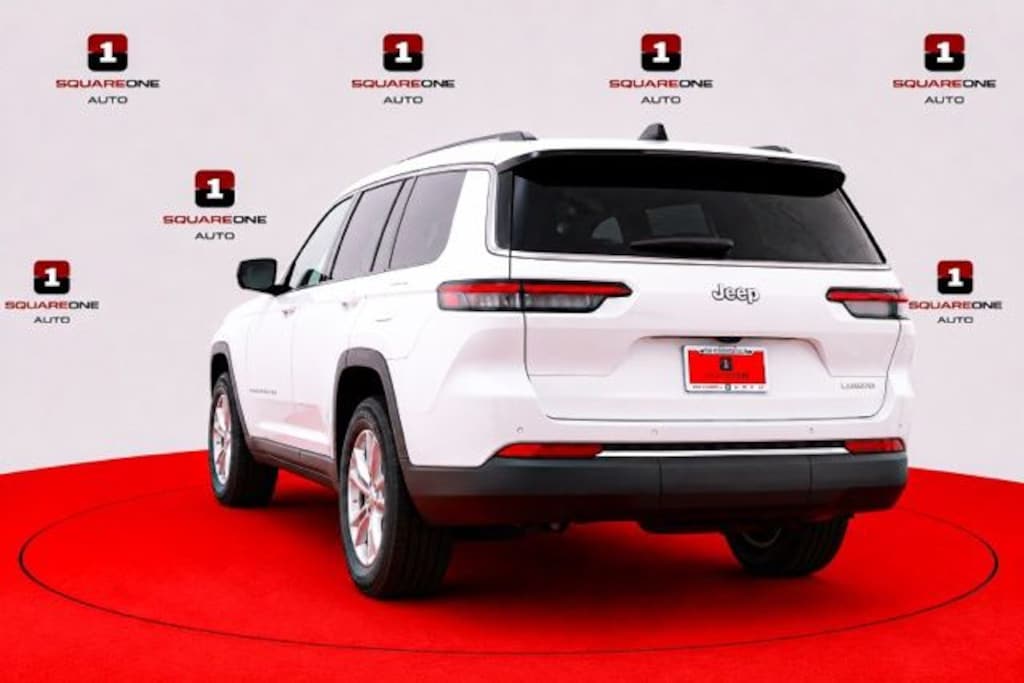 Used 2023 Jeep Grand Cherokee L Laredo SUV