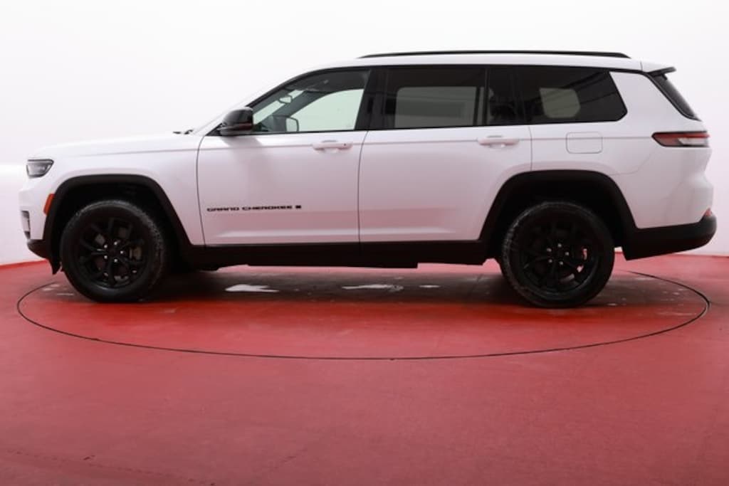 Used 2024 Jeep Grand Cherokee L Altitude SUV