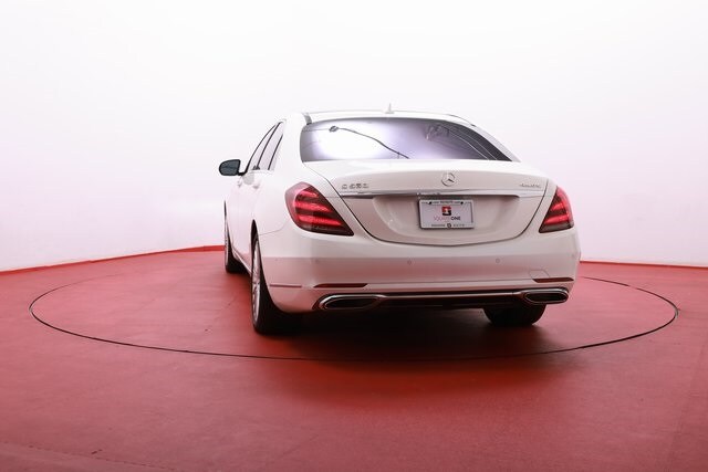2020 Mercedes Benz S 560 photo 3