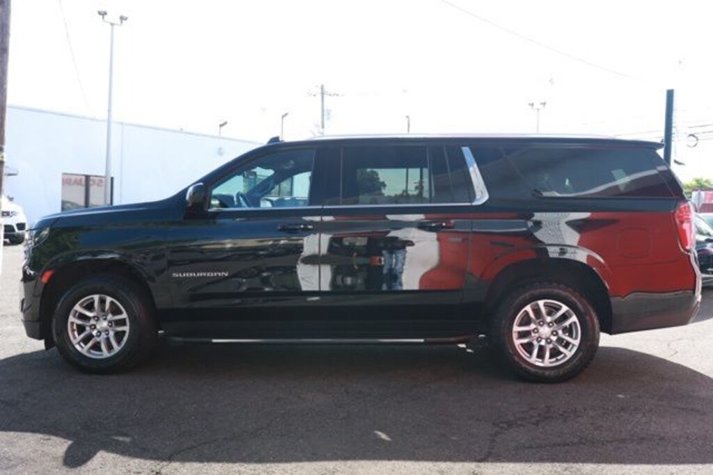 Used 2024 Chevrolet Suburban LT SUV
