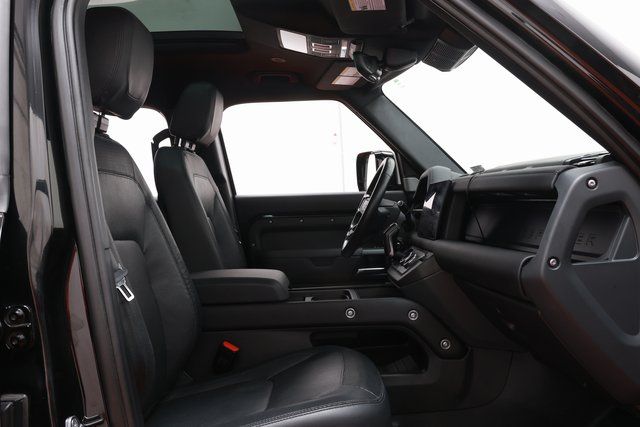 2024 Land Rover Defender X-Dynamic SE - Photo 15