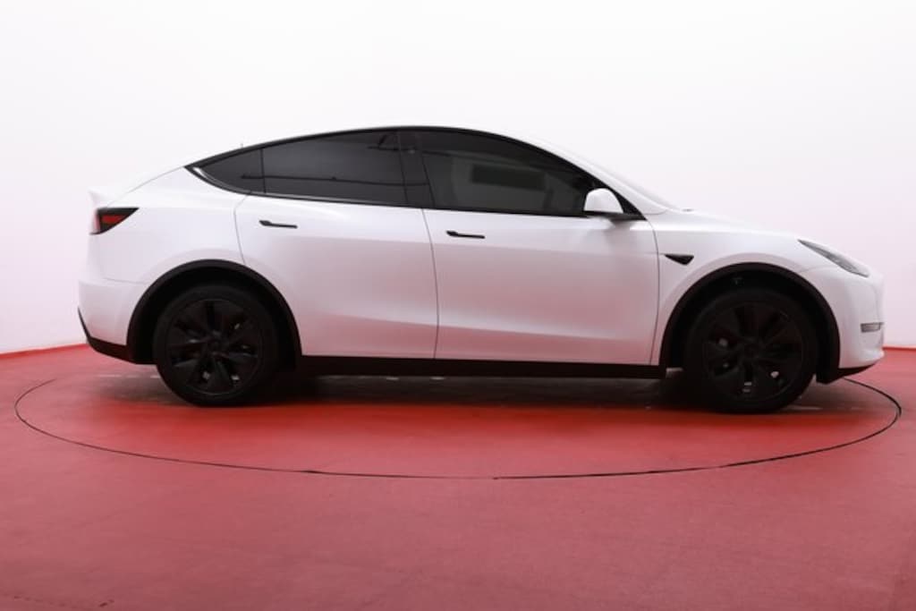 Used 2025 Tesla Model Y Long Range SUV