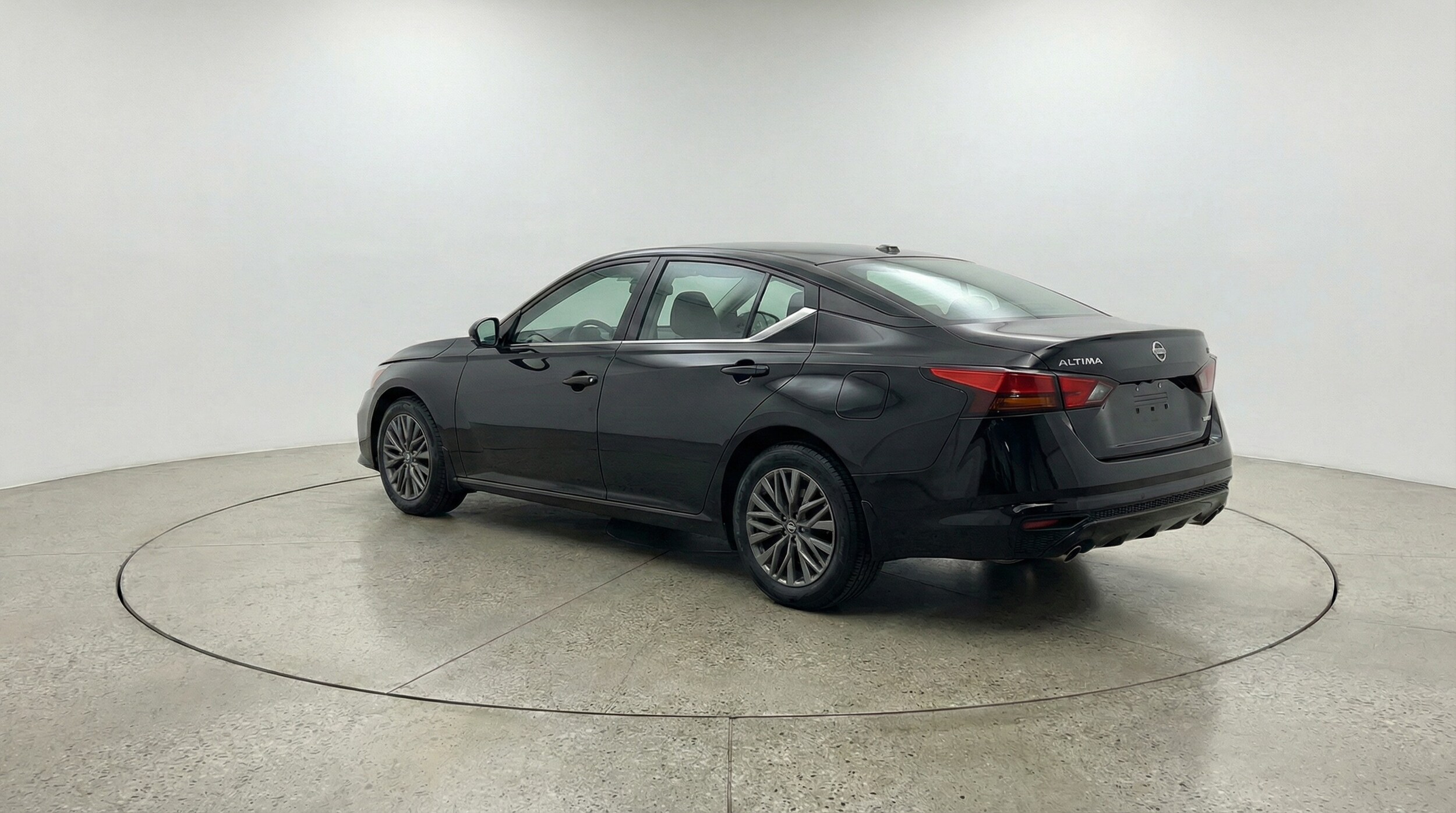 Thumbnail: 2025 Nissan Altima - 5