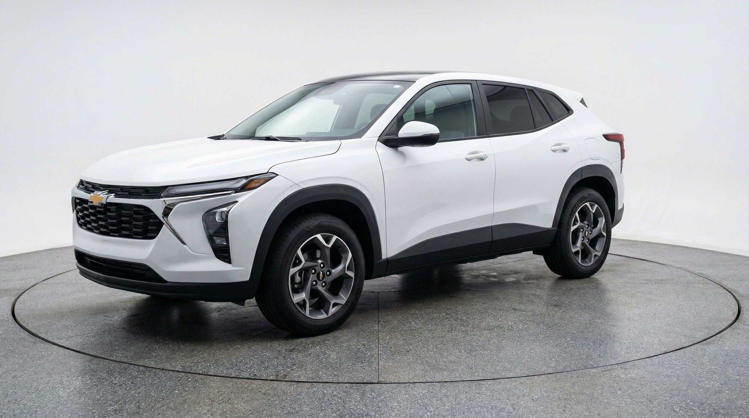 Thumbnail: 2025 Chevrolet Trax - 3