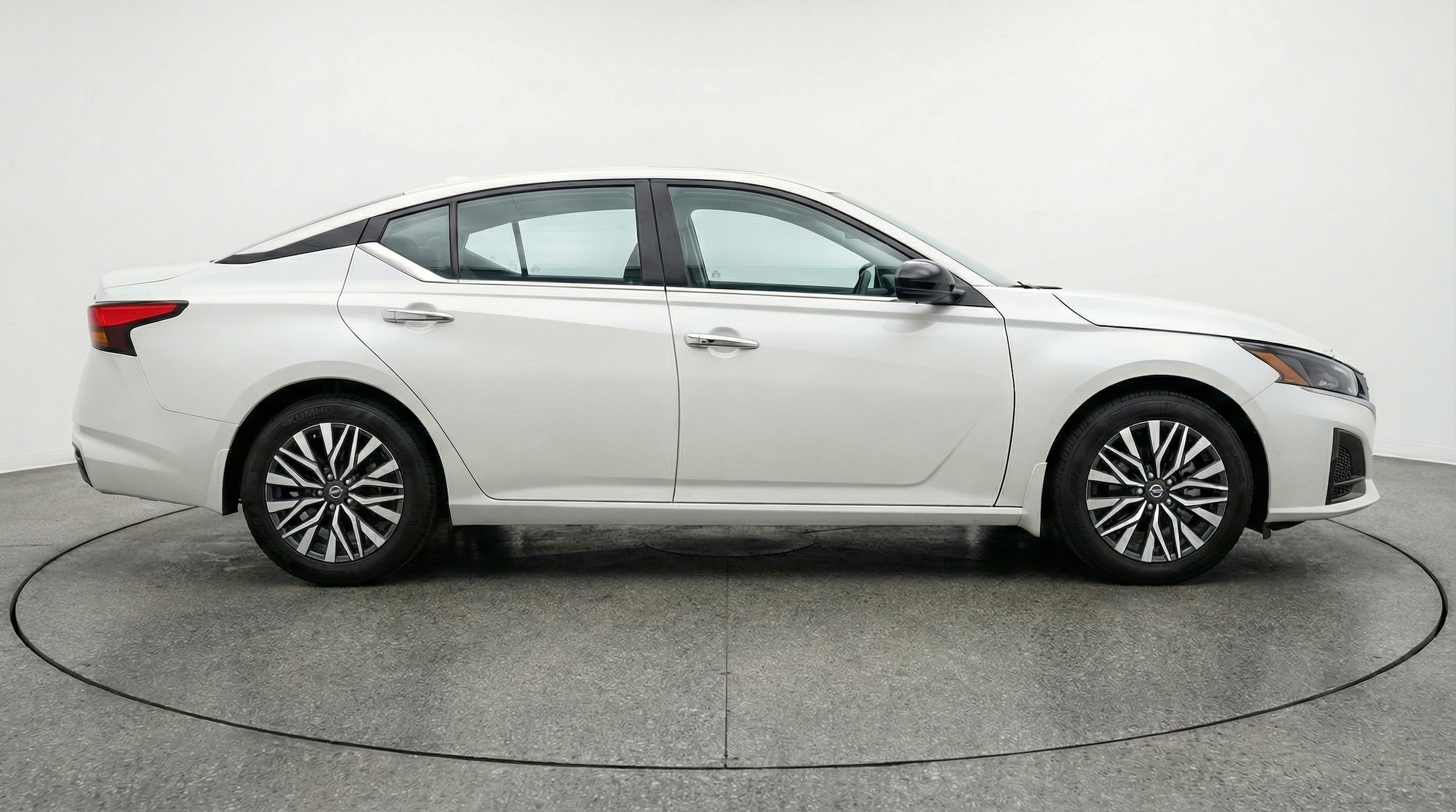 Thumbnail: 2025 Nissan Altima - 8