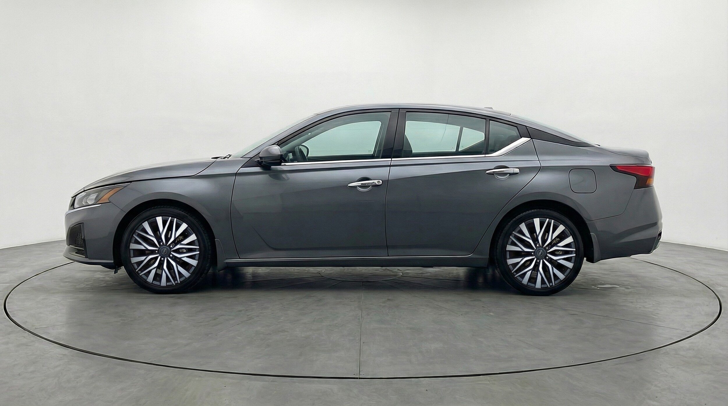 Thumbnail: 2025 Nissan Altima - 4