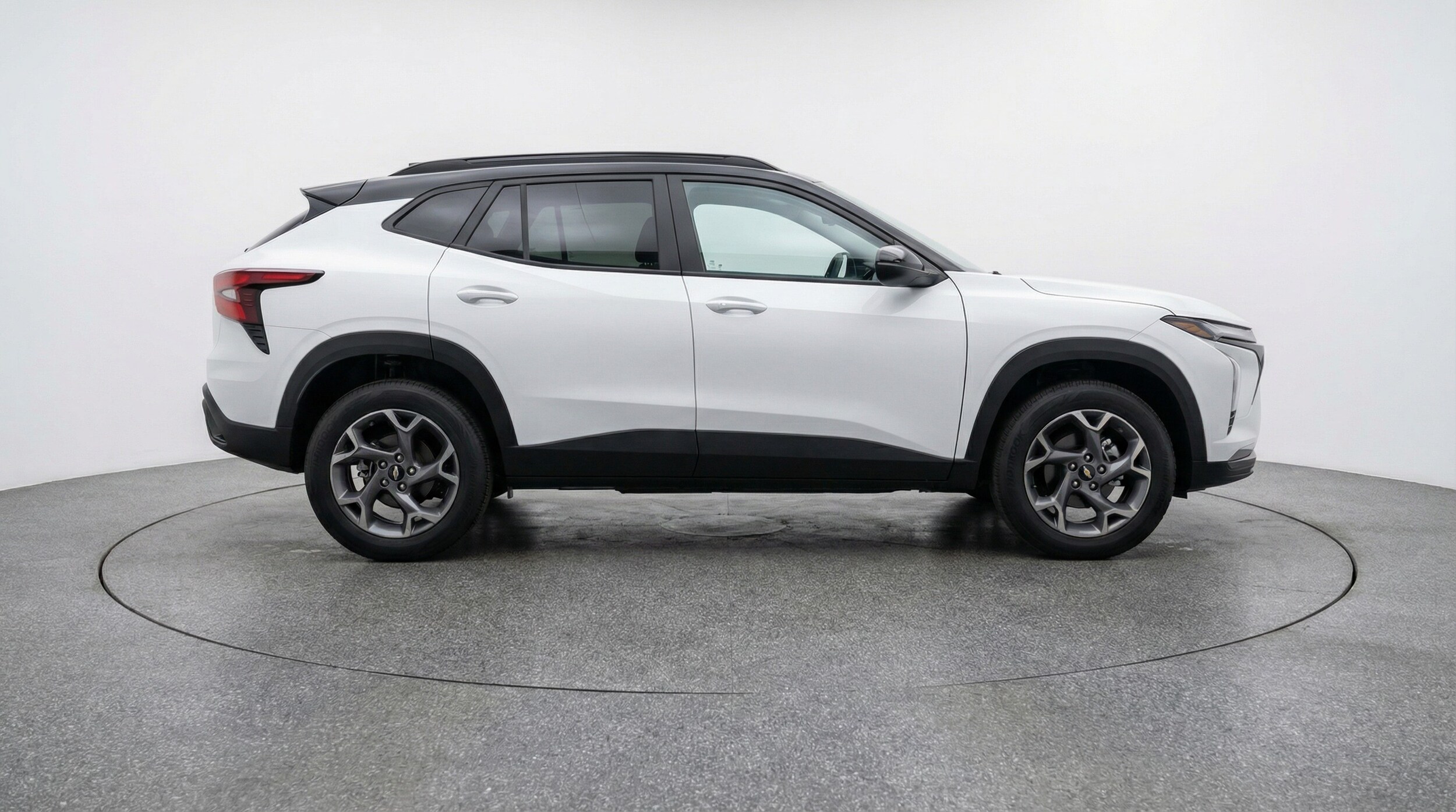 Thumbnail: 2025 Chevrolet Trax - 8