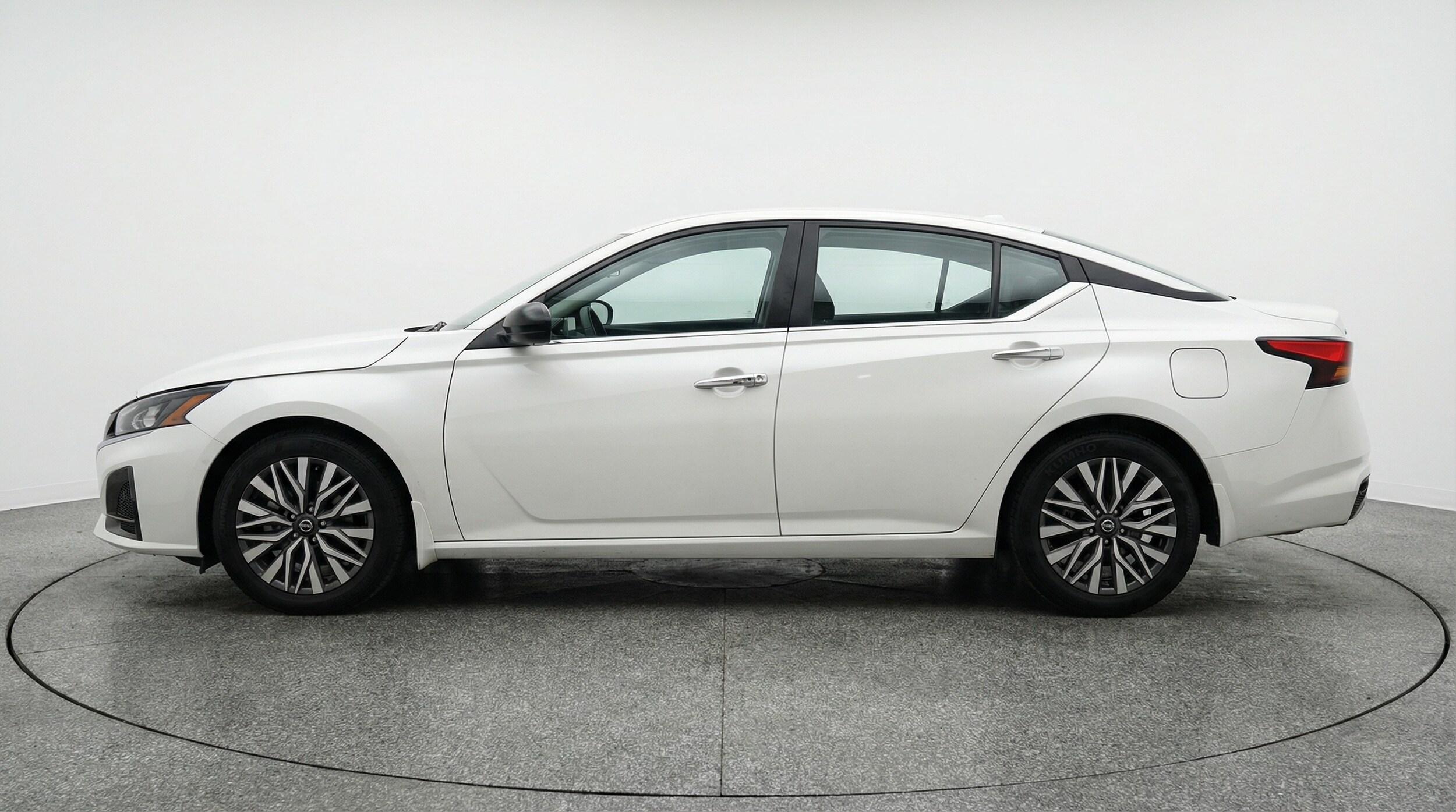 Thumbnail: 2025 Nissan Altima - 4