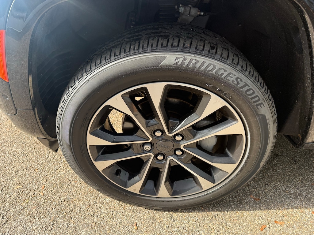 Used 2022 Jeep Grand Cherokee Overland SUV