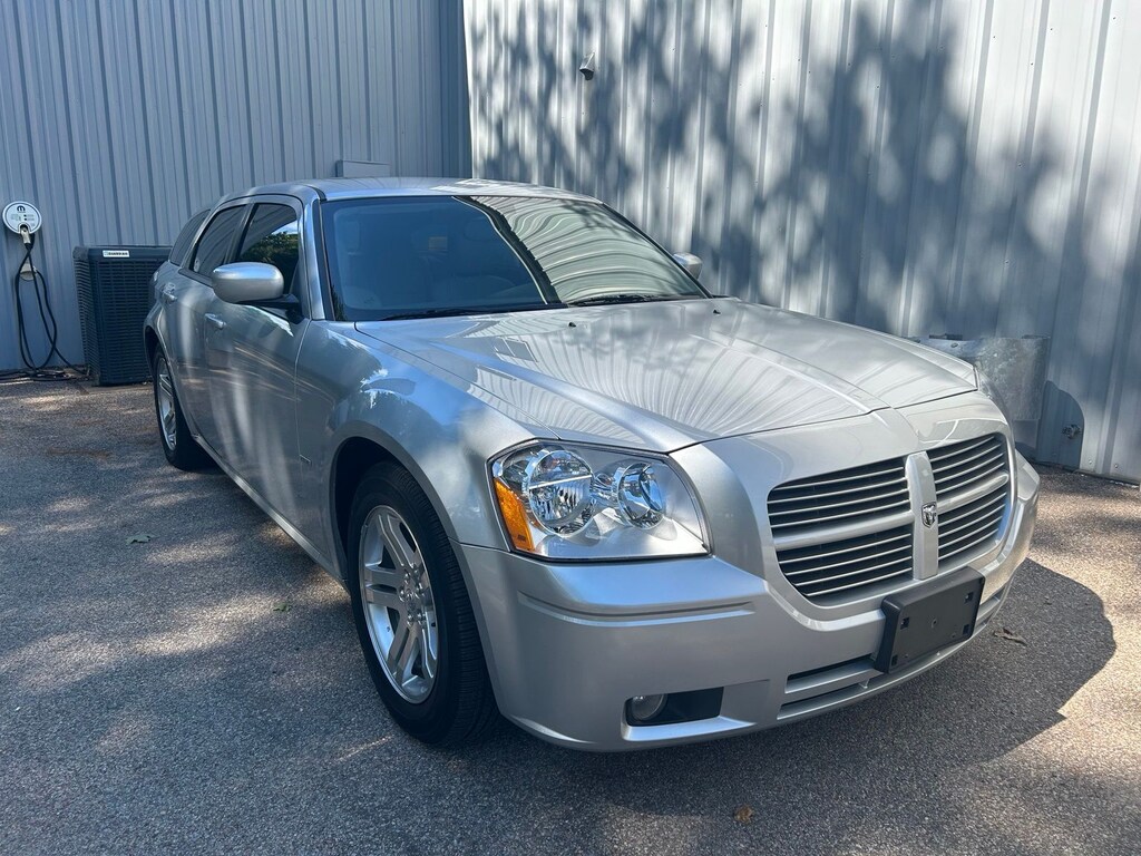 Used 2005 Dodge Magnum R/T Wagon