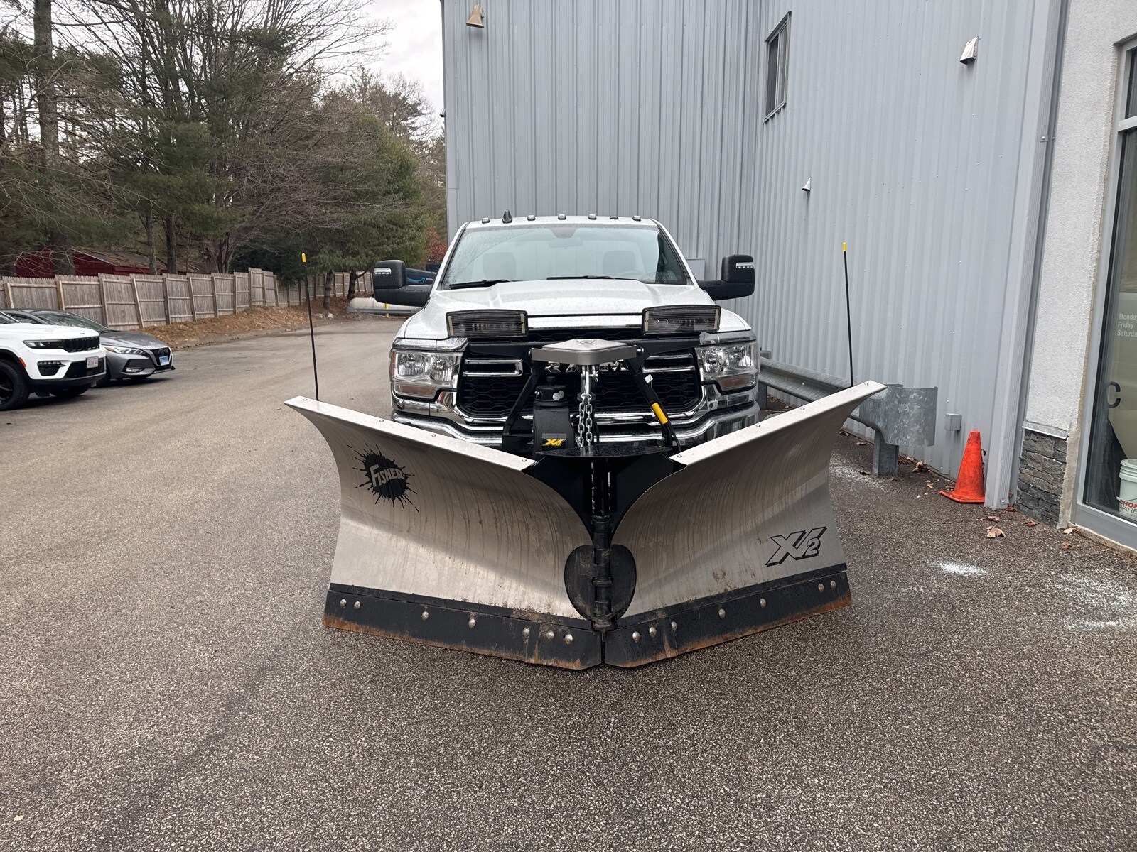 2024 Bright White Ram 3500 TRADESMAN REGULAR CAB 4X4 8' BOX 4X4 Truck