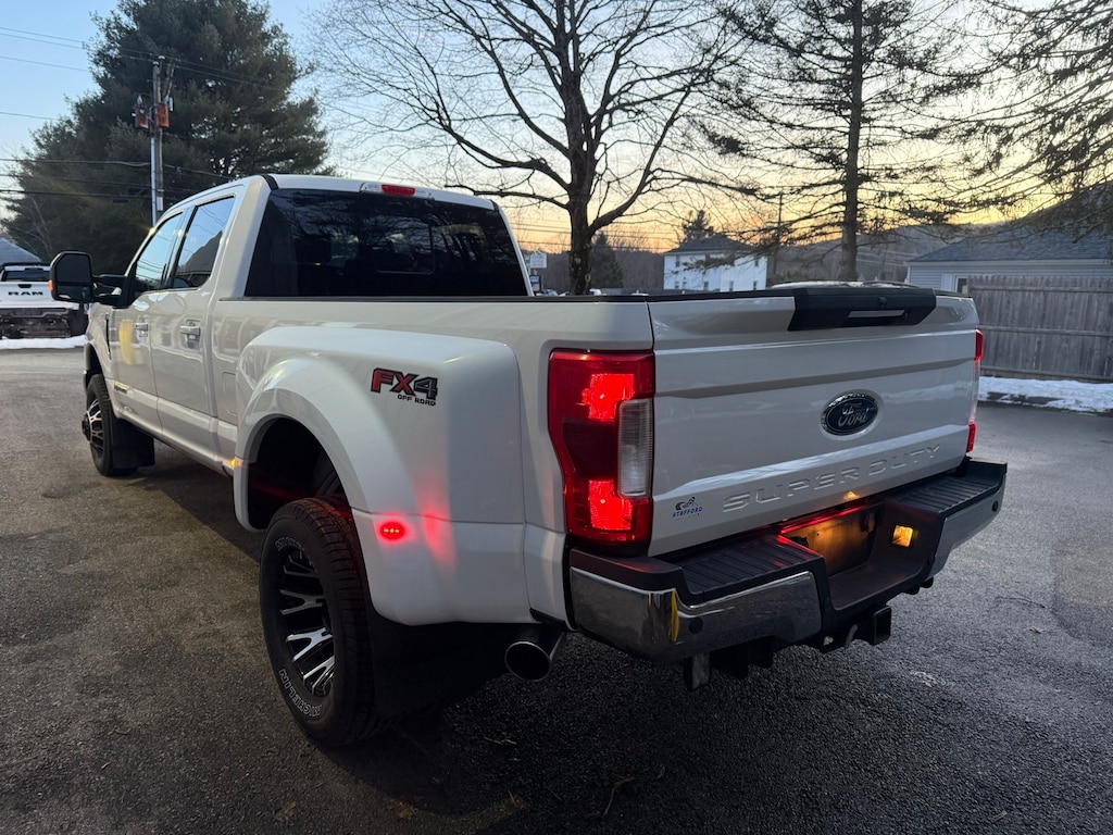 Used 2019 Ford F-350SD Lariat Truck