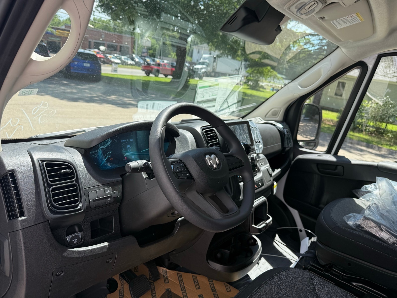 2025 Bright White Ram ProMaster Cargo Van PROMASTER 1500 TRADESMAN CARGO VAN HIGH ROOF 136' FWD Van