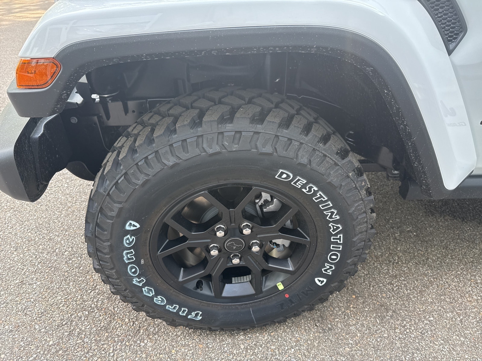 2025 Bright White Jeep Gladiator WILLYS 4X4 4X4 Truck