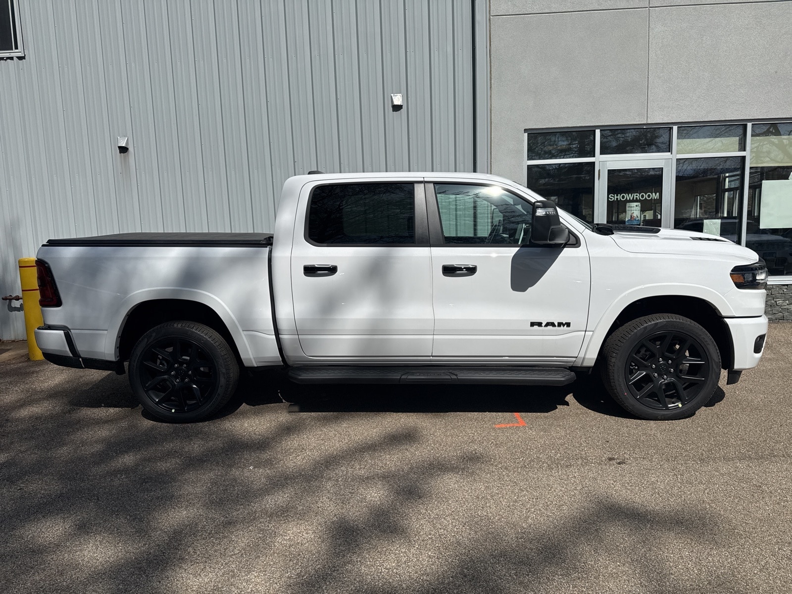 2025 Bright White Ram 1500 LARAMIE CREW CAB 4X4 5'7 BOX 4X4 Truck