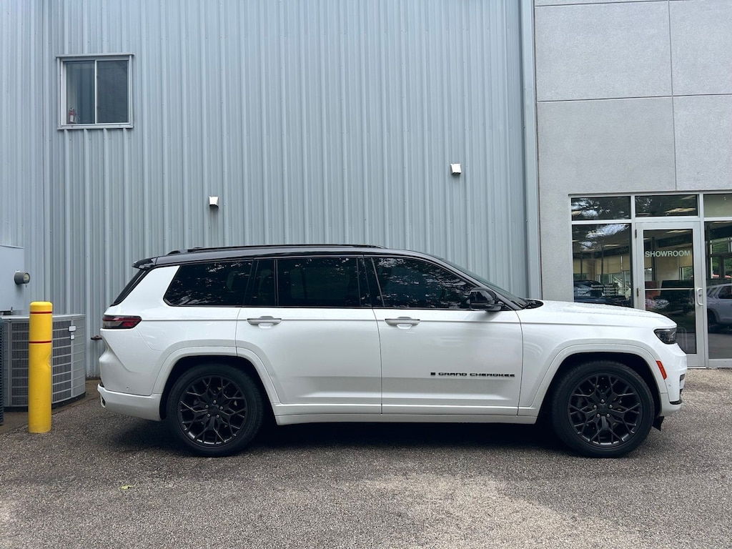 Used 2023 Jeep Grand Cherokee L Summit SUV