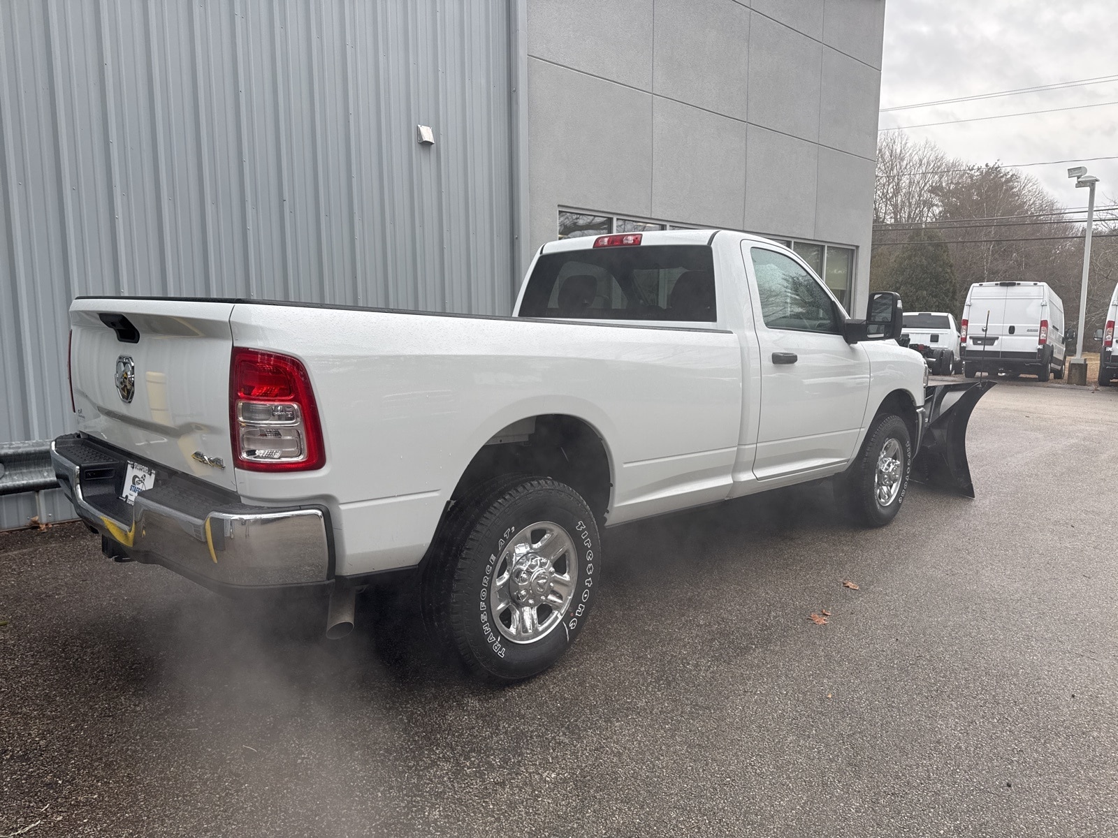 2024 Bright White Ram 3500 TRADESMAN REGULAR CAB 4X4 8' BOX 4X4 Truck