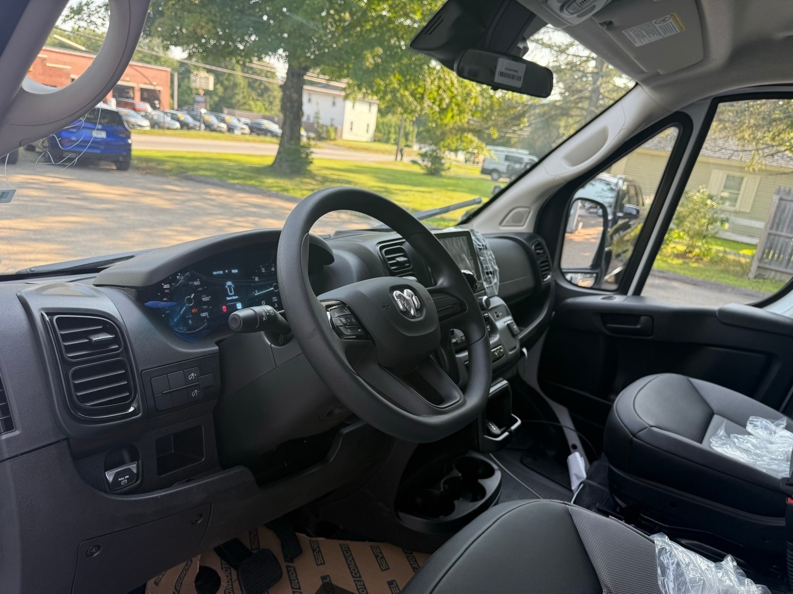 2025 Bright White Ram ProMaster Cargo Van PROMASTER 1500 TRADESMAN CARGO VAN HIGH ROOF 136' FWD Van