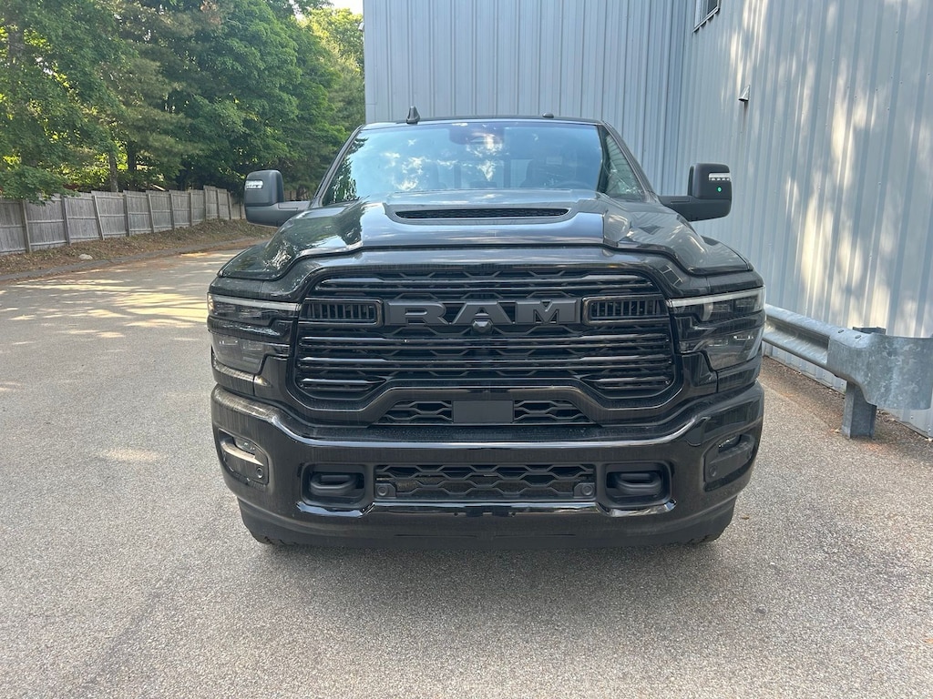New 2026 Ram 2500 LARAMIE CREW CAB 4X4 6'4 BOX Pickup