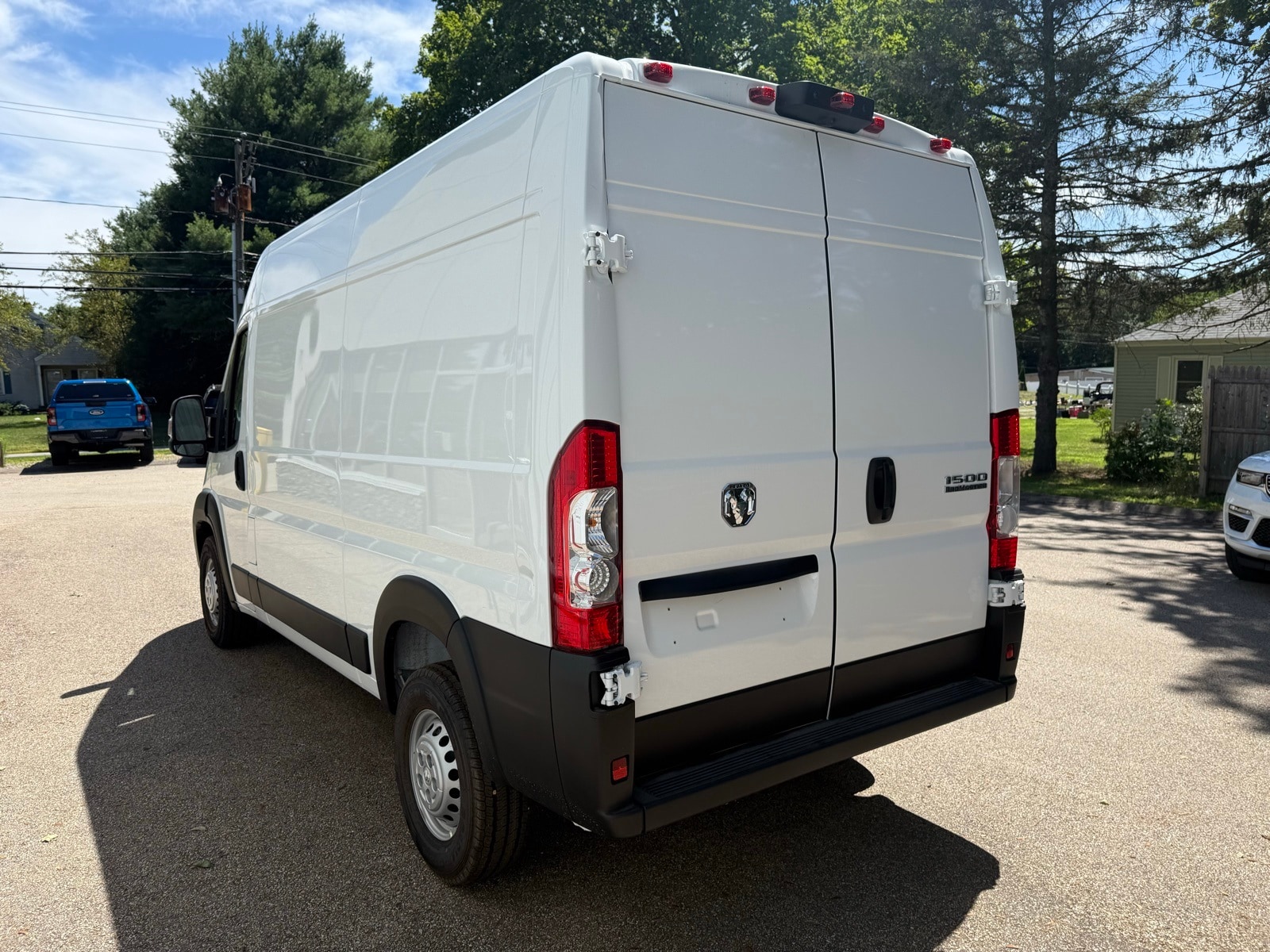 2025 Bright White Ram ProMaster Cargo Van PROMASTER 1500 TRADESMAN CARGO VAN HIGH ROOF 136' FWD Van