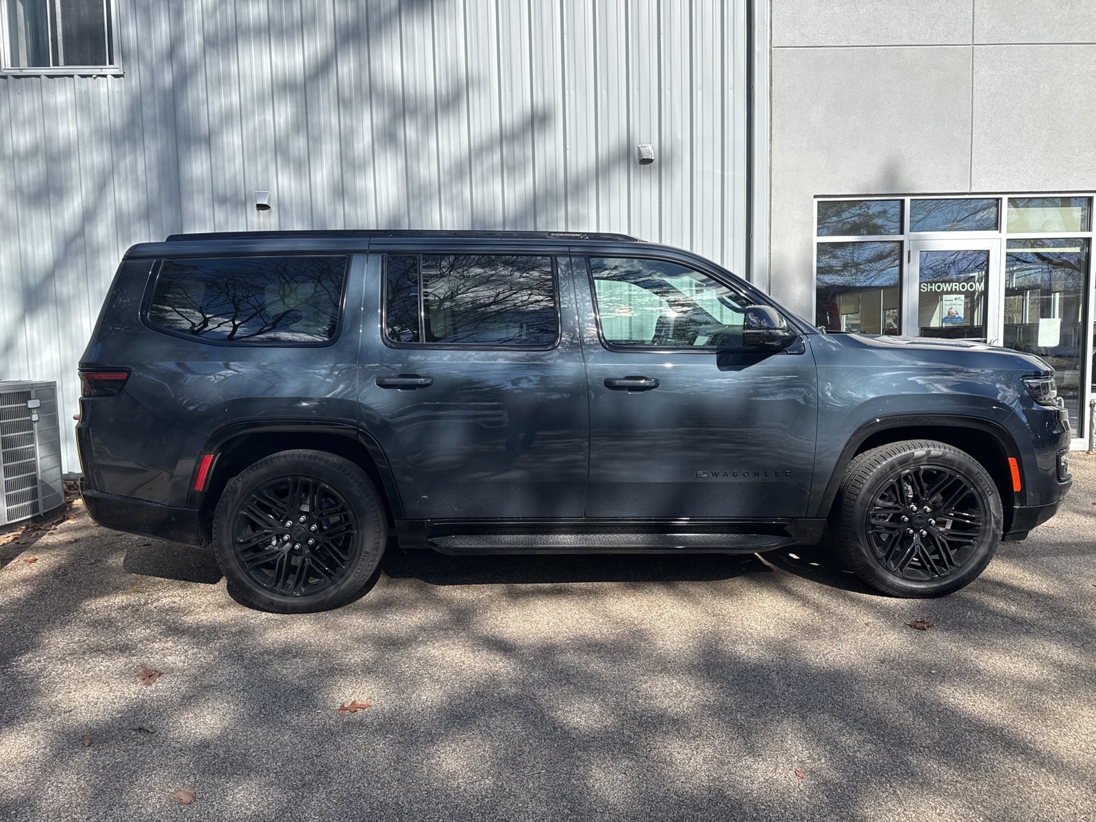 2025 River Rock Jeep Wagoneer CARBIDE 4X4 4X4 SUV
